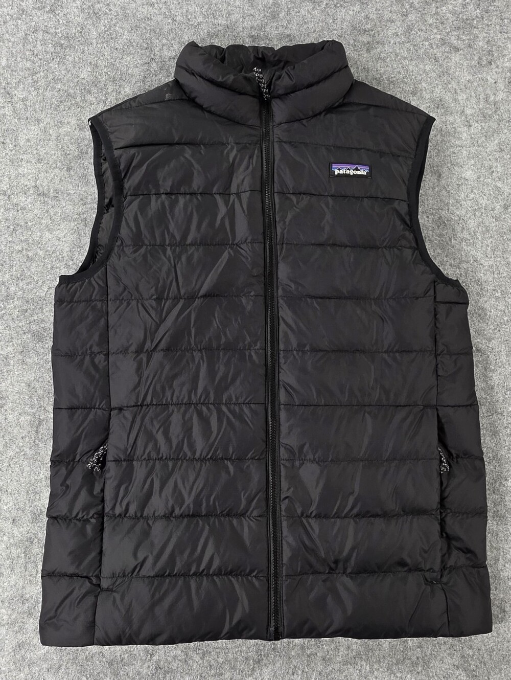 Patagonia Black Quilted Vest with High Collar Recycled Down Youth XL 14